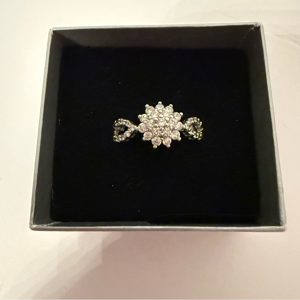 CAMROSE & KROSS JBK RING SILVER PLATE CUBIC ZIRCONIA CZ CLUSTER SIZE 8